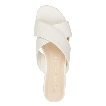 Kremowe klapki Marco Tozzi 27112-46 403