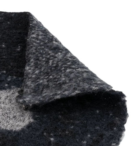 Duży czarny szalik Anekke 39470-211