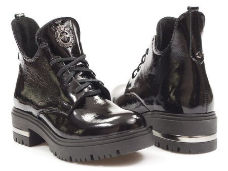 Trzewiki z lakierowanej skóry Lemar 60309