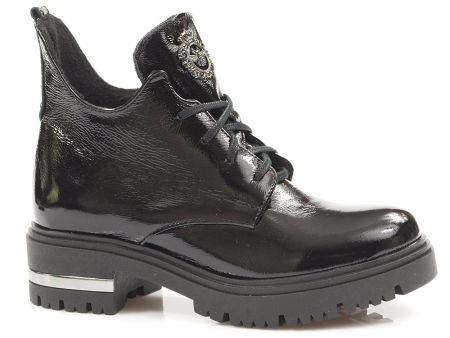 Trzewiki z lakierowanej skóry Lemar 60309