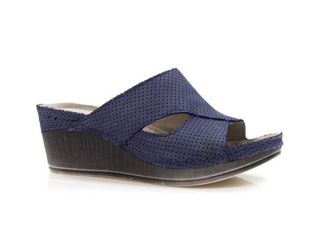 Granatowe klapki na koturnie Dolce Pietro 2016