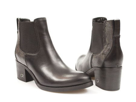 Czarne wsuwane botki Carinii B5191