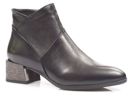 Czarne botki Kaniowski 0749/607