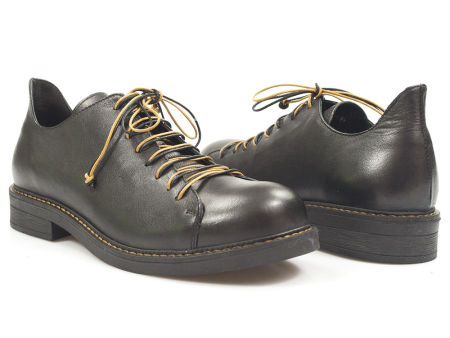 Czarne skórzane półbuty Venezia M015LEBLO