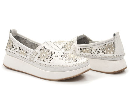 Białe ażurowe półbuty Venezia 268149