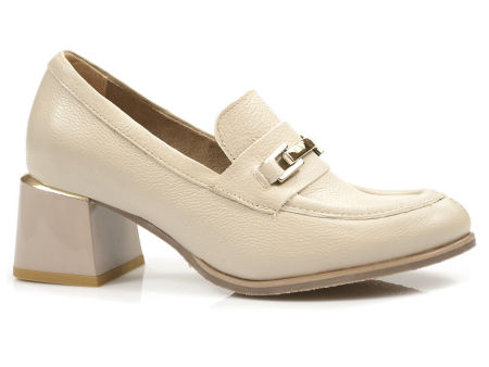 Beżowe półbuty na niskim obcasie Lemar 20111