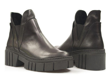 Czarne sztyblety na platformie Dolce Pietro 5016