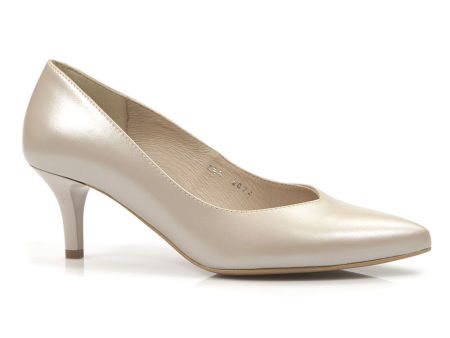 Perłowe czółenka szpilki Kotyl 0557