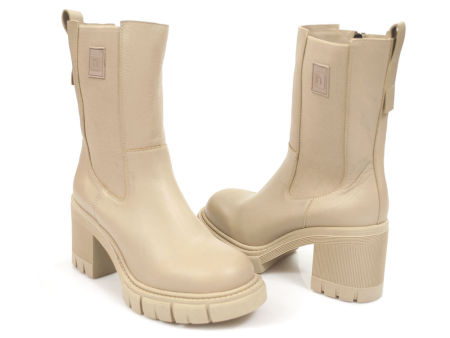 Botki na obcasie i platformie Nessi 22376 beż