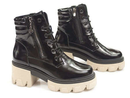 Czarne lakierowane botki damskie Dolce Pietro 5018