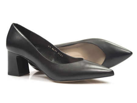 Czarne półbuty czółenka Kotyl 5431