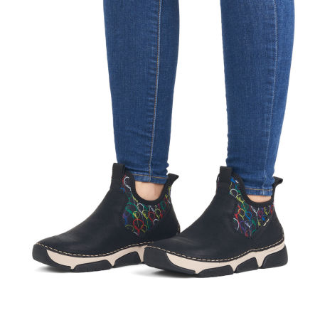 Jesienne botki wsuwane Rieker 45957-00 czarny