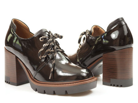 Półbuty na wyższym słupku Gamis 7311 czarny lakier