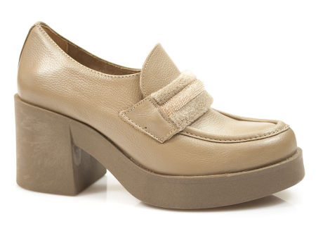 Beżowe półbuty na platformie Lemar 20151 fango