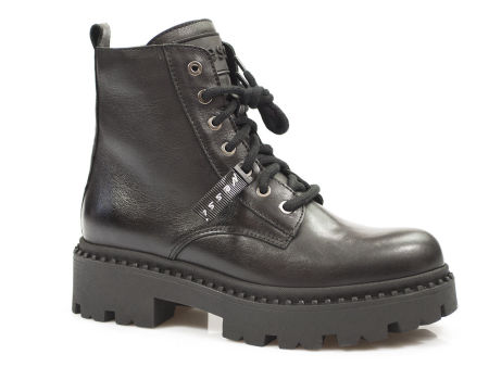 Czarne botki trapery Nessi 23531