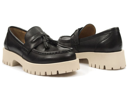 Czarne półbuty na platformie Nessi 21079