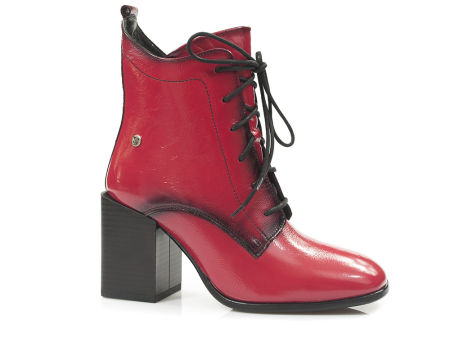 Czerwone lakierowane botki Maciejka 05303