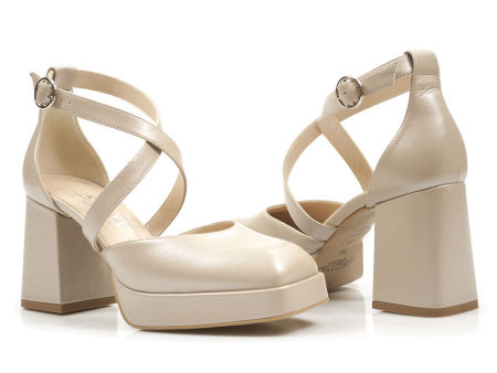 Perłowe półbuty czółenka Kotyl 1109