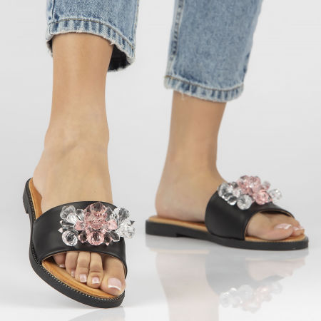 Czarne klapki Filippo DK4624