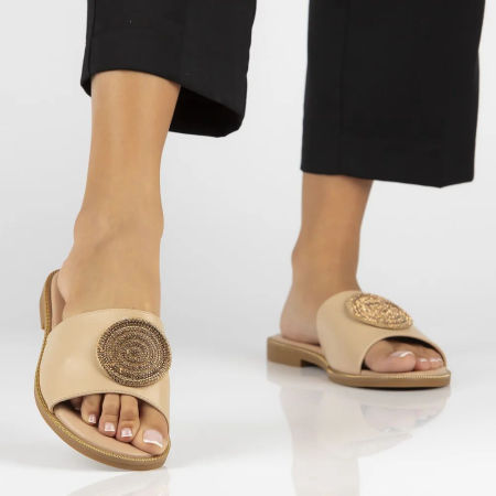 Beżowe klapki damskie Filippo DK6217/24