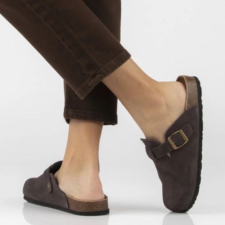 Skórzane zabudowane klapki Filippo DK7918/26 typu mule