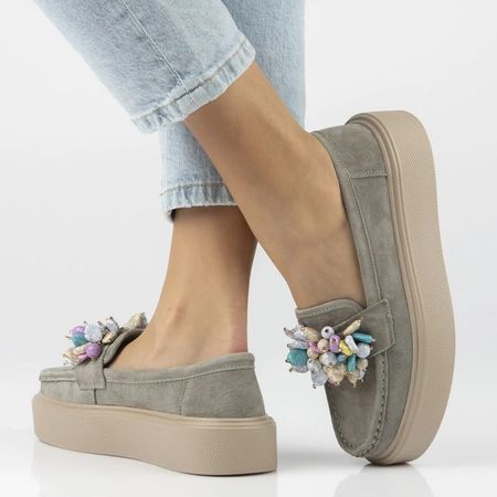 Zamszowe mokasyny półbuty z koralikami Filippo DP6765/26 khaki