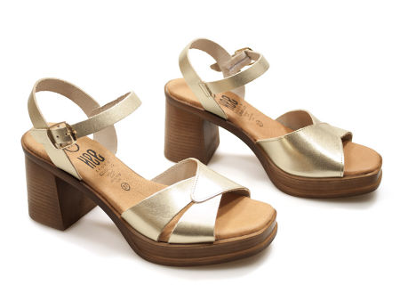 Sandały na obcasie i platformie Hee 25543 złoty - Hee Shoes zdjęcie 3