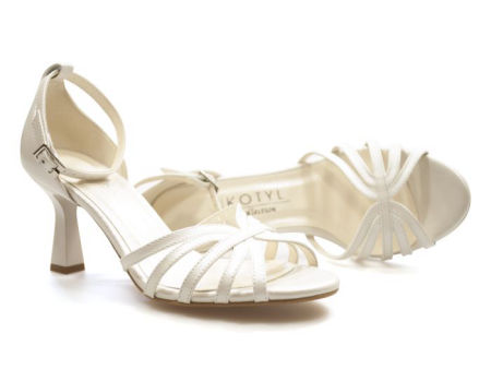 Ślubne sandały szpilki Kotyl 4369 biała perła