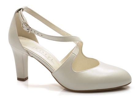 Biało perłowe czółenka do tańca Kotyl 7079