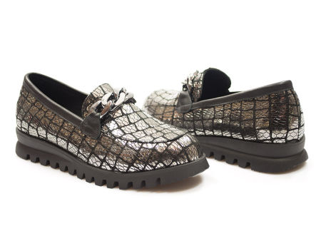 Mokasyny półbuty w srebrny print Venezia A006LESIO