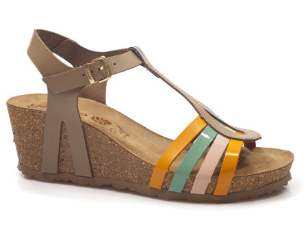 Sandały na koturnie lakierowane T-bary Yokono CADIZ-301