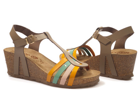 Sandały na koturnie lakierowane T-bary Yokono CADIZ-301